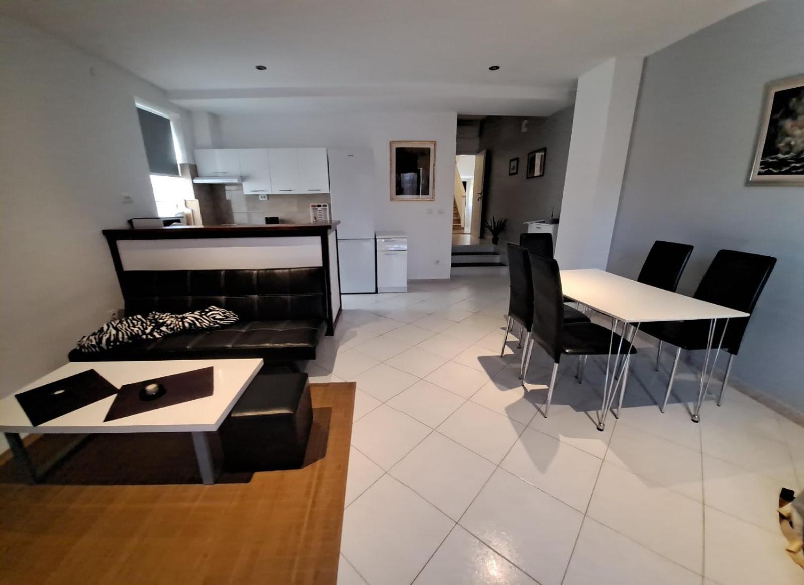 פומר Apartments Finera מראה חיצוני תמונה